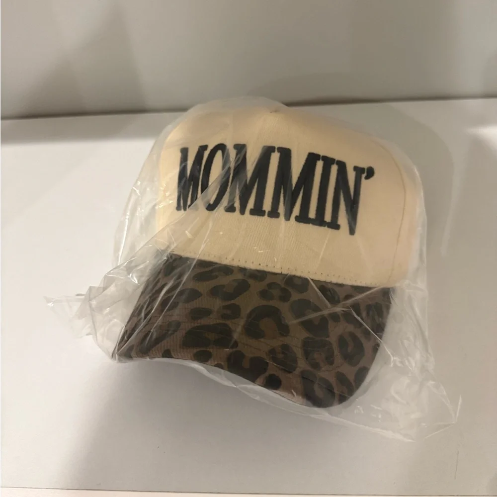 Wommin' Beige and Leopard Print Women's Baseball Cap
